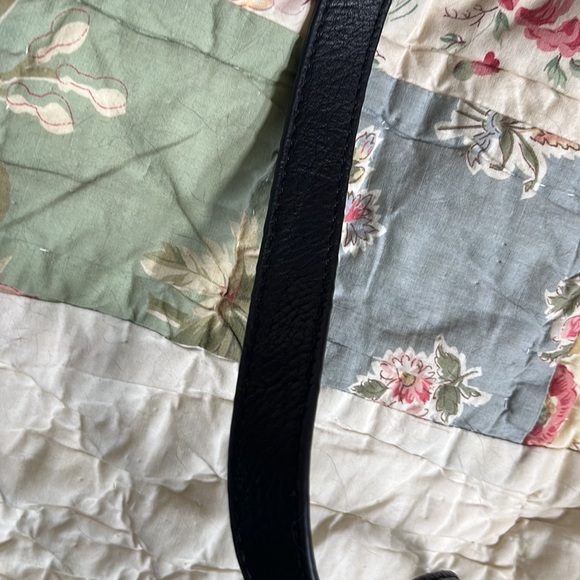 Universal thread     Black Crossbody Bag Adjustable strap   13”w x 13”h  EUC - Picture 7 of 14